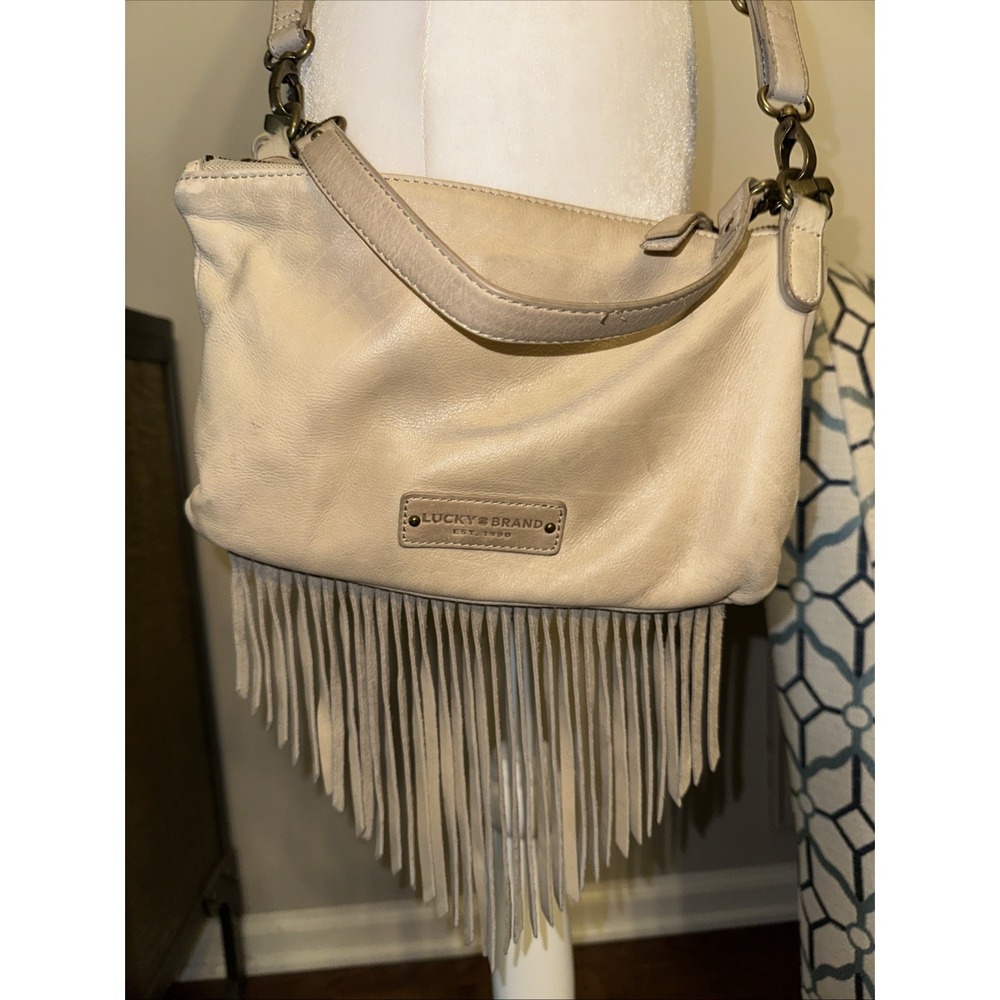 Lucky Brand Light Beige Leather Fringe Purse Many Pockets Soft Feel Crossbody